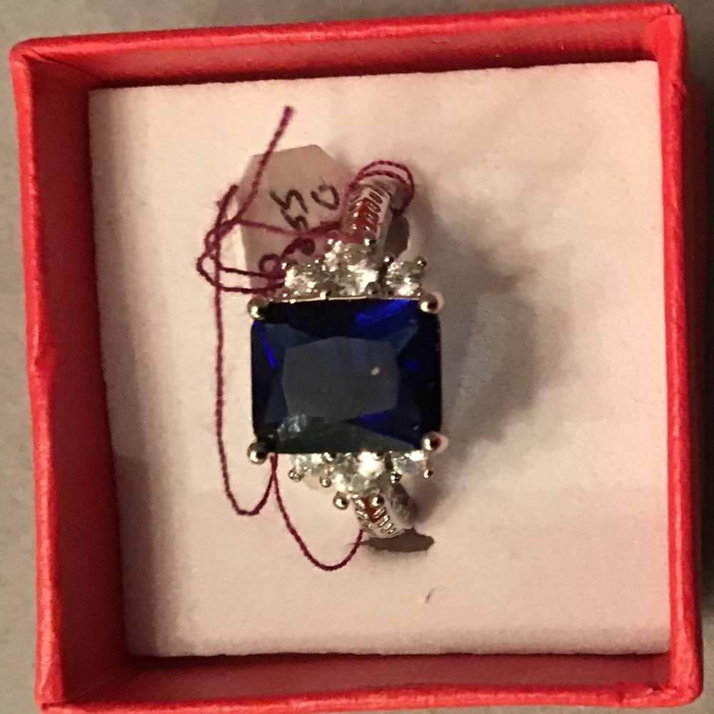 Fashion ring